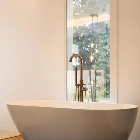 Luxueuse L'olivier 4 Jacuzzi